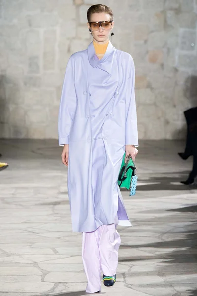Look 5